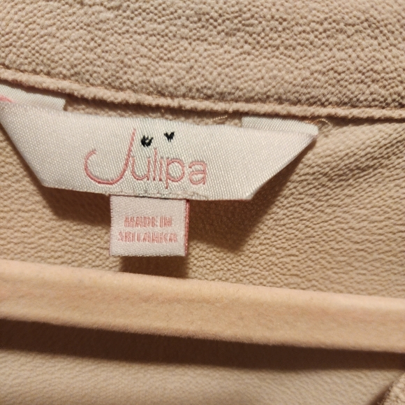 Womens blouse in nude color - Picture 2 of 3